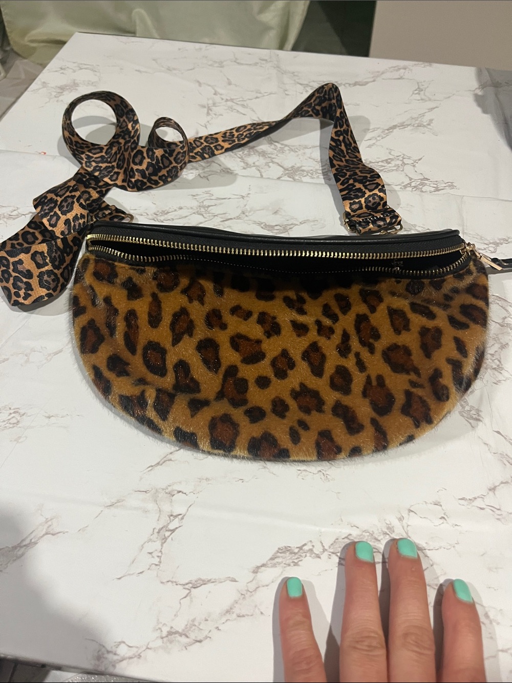 New leopard fur crossbody , strap detachable